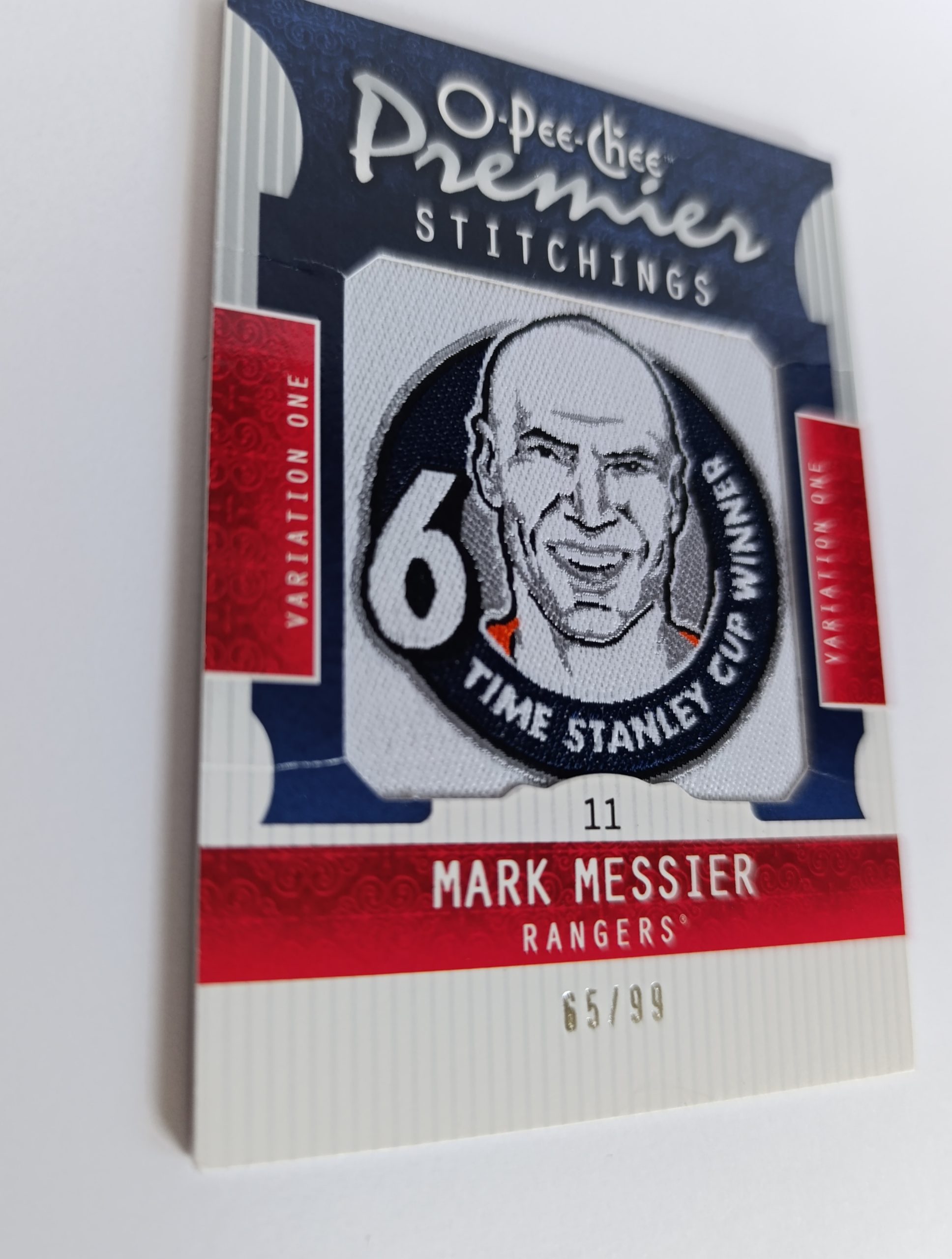 Mark Messier (Edmonton Oilers / New York Rangers, Kanada) – Premier Stitchings – 2008-09 O-Pee-Chee Premier #65/99 – Obrázok 2