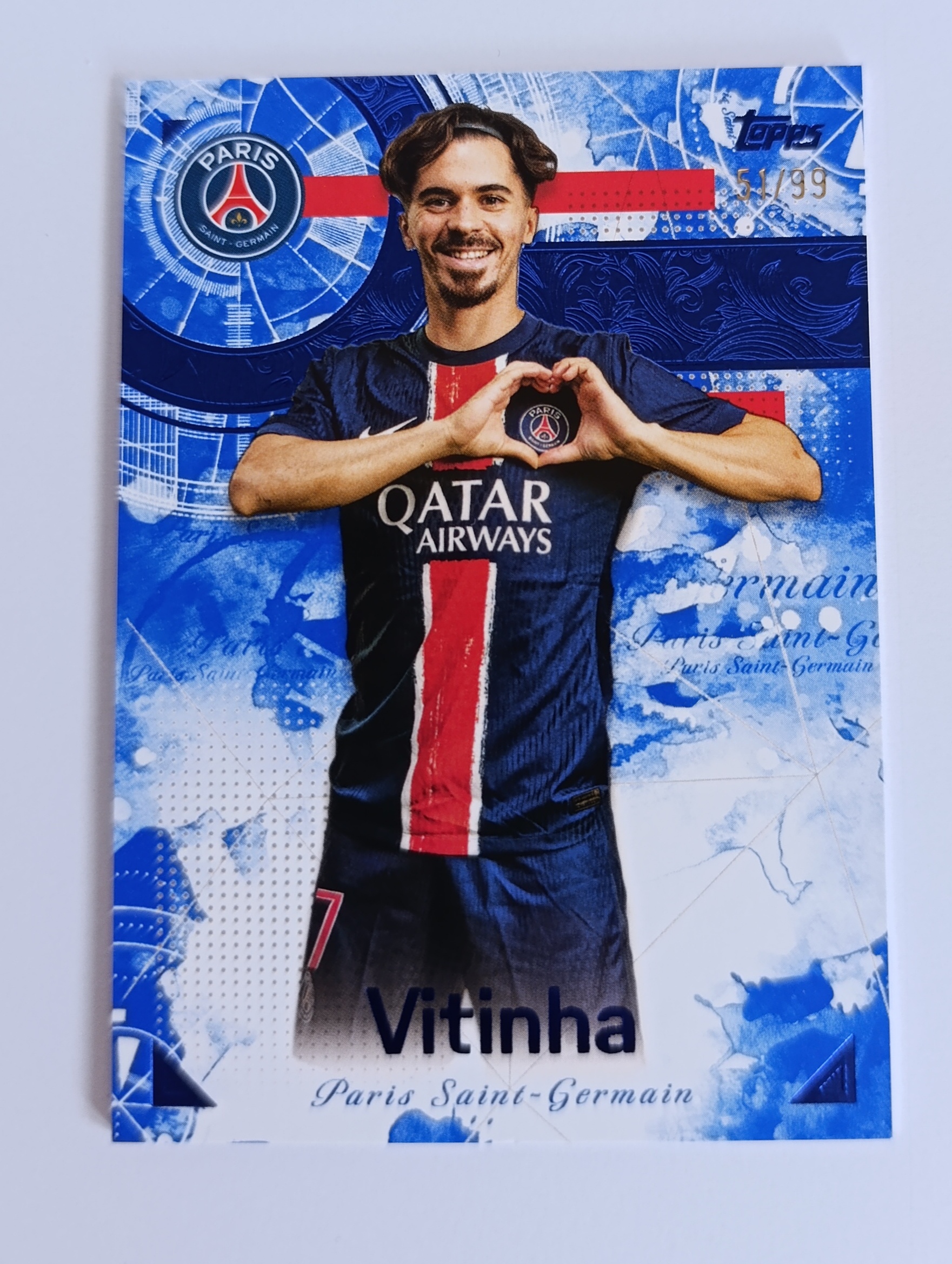 Vitinha (Paris Saint-Germain, Portugalsko) – Blue Parallel – Topps PSG Official Club Product #51/99