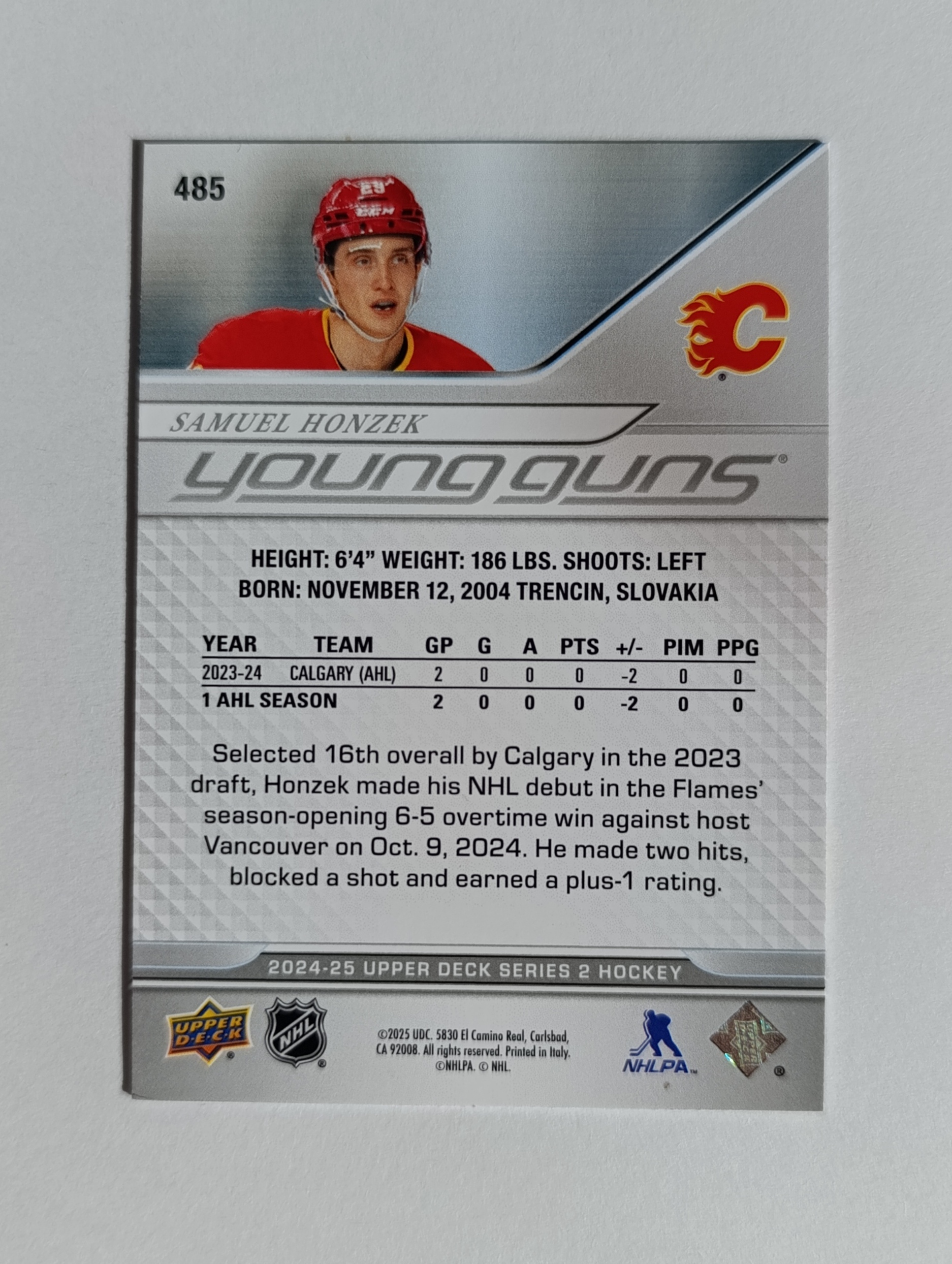 Samuel Honzek (Calgary Flames, Slovensko) – Young Guns RC – 2024-25 Upper Deck Series 2 – Obrázok 2