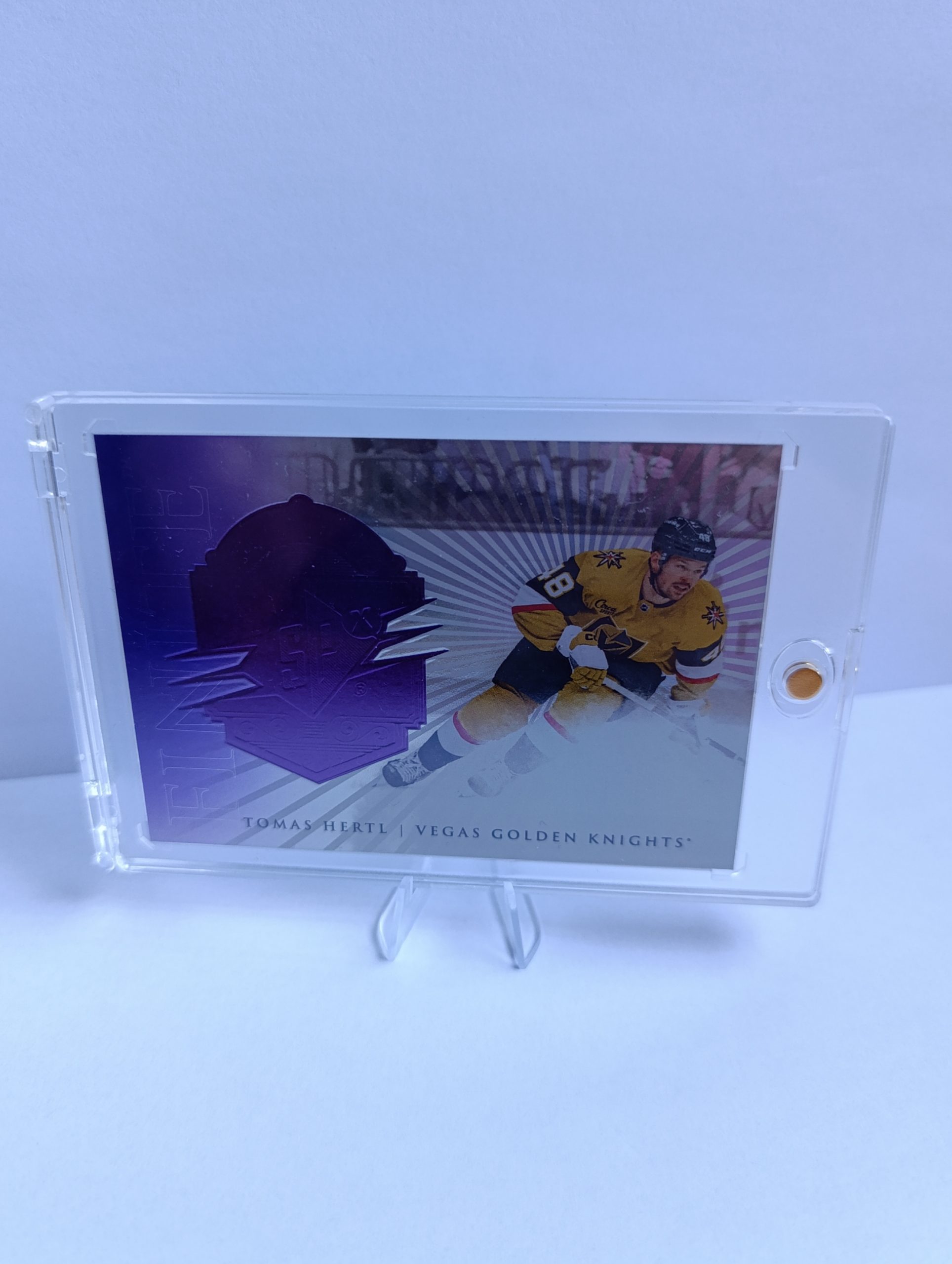 Tomáš Hertl (Vegas Golden Knights, Česko) – Finite Purple – 2024-25 SPx #68/99 – Obrázok 5