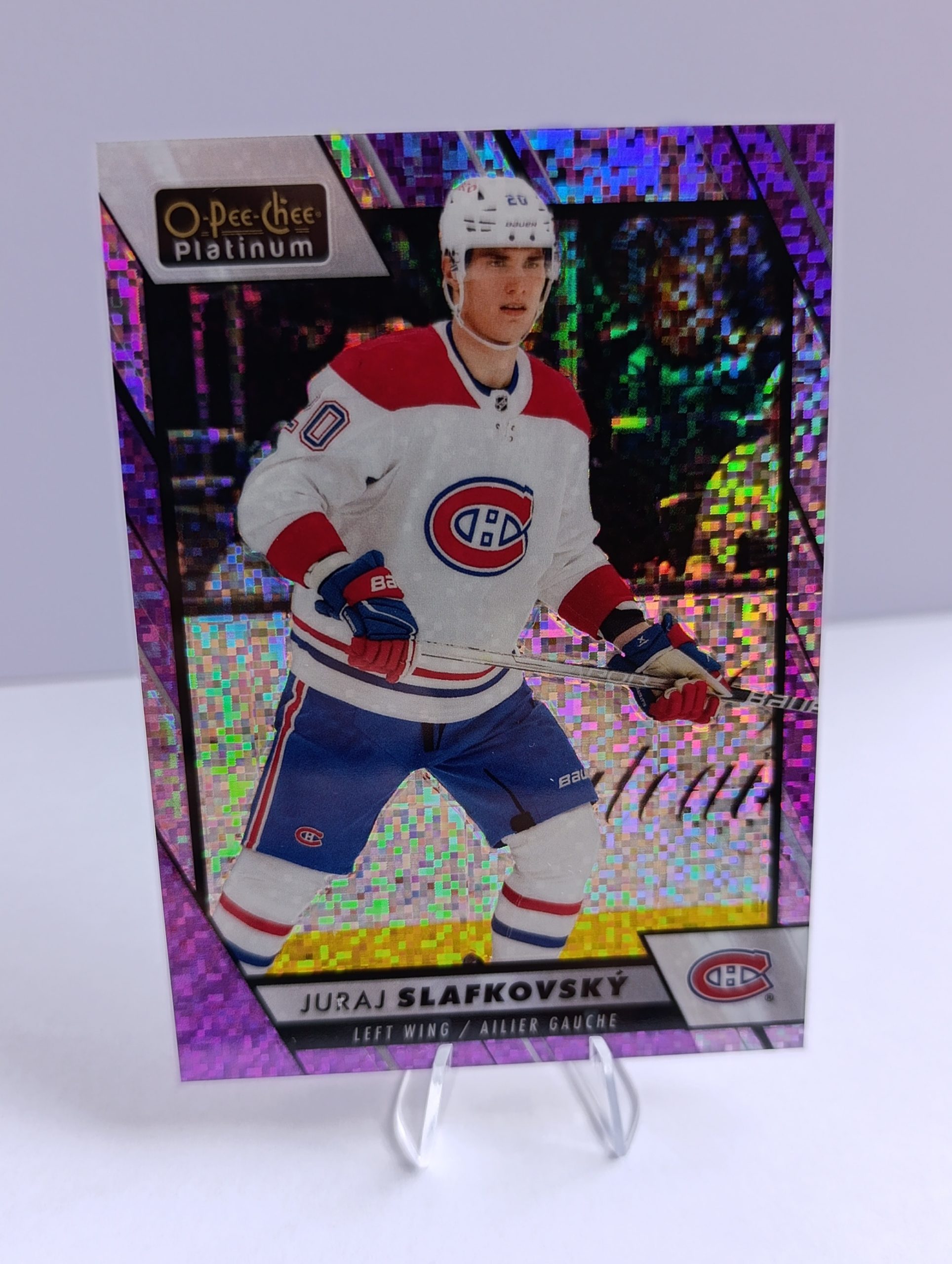 Juraj Slafkovský (Montreal Canadiens, Slovensko) – Violet Pixels – 2023-24 O-Pee-Chee Platinum #195/299 – Obrázok 4