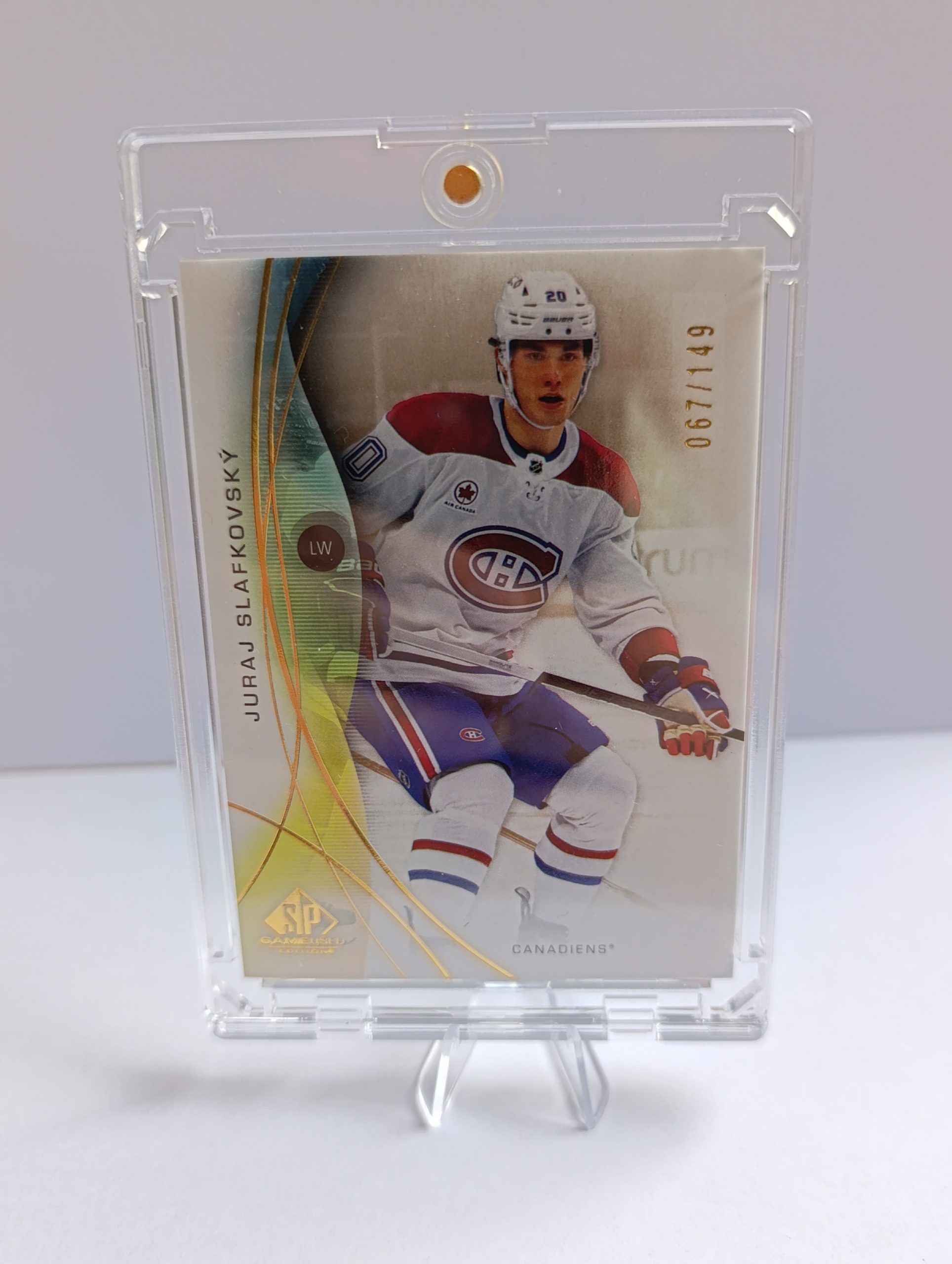 Juraj Slafkovský (Montreal Canadiens, Slovensko) – 2024-25 Upper Deck SP Game Used Gold #67/149 – Obrázok 6