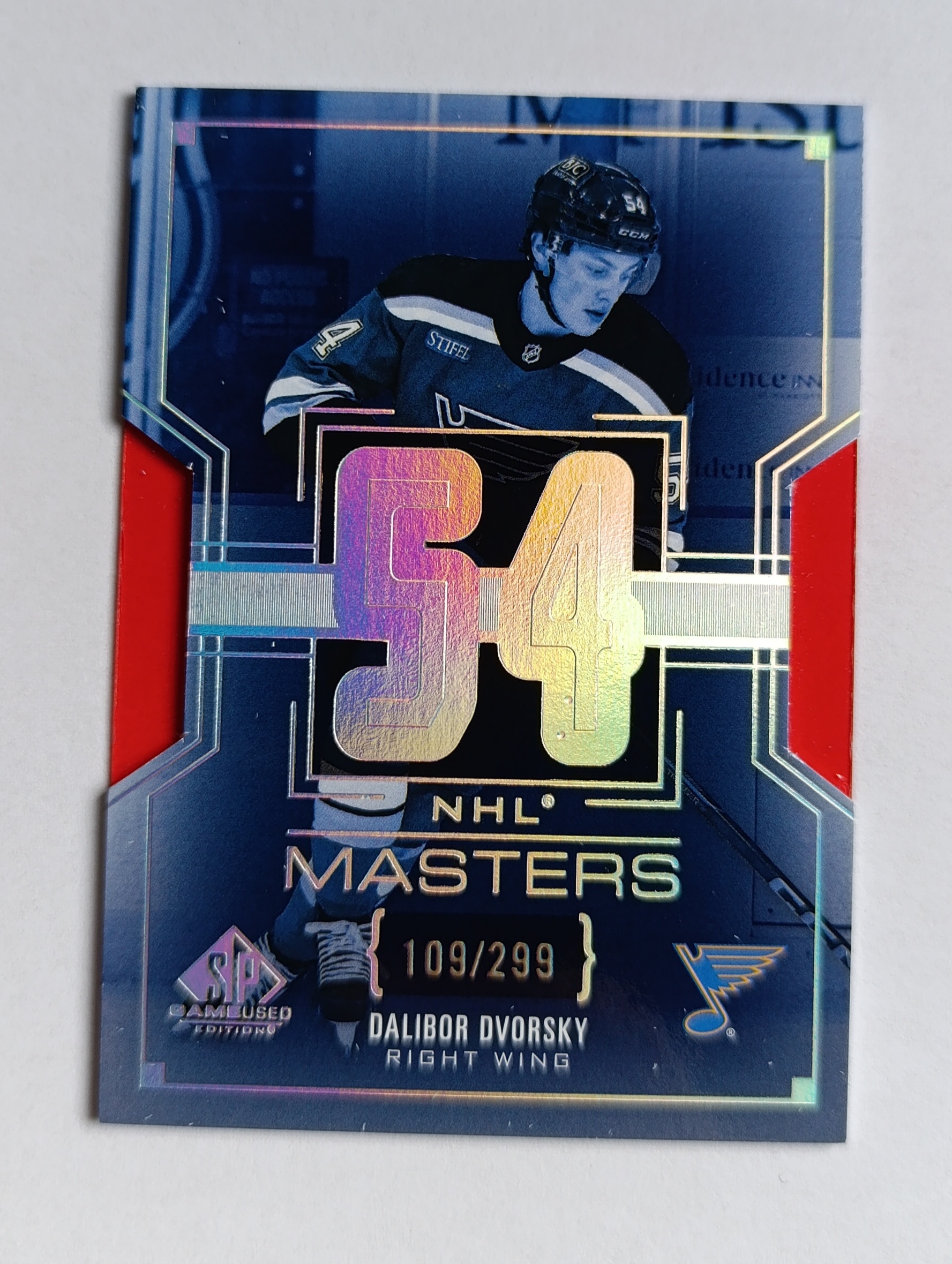 Dalibor Dvorský (St. Louis Blues, Slovensko) – 2025-26 Upper Deck SP Game Used NHL Masters #109/299